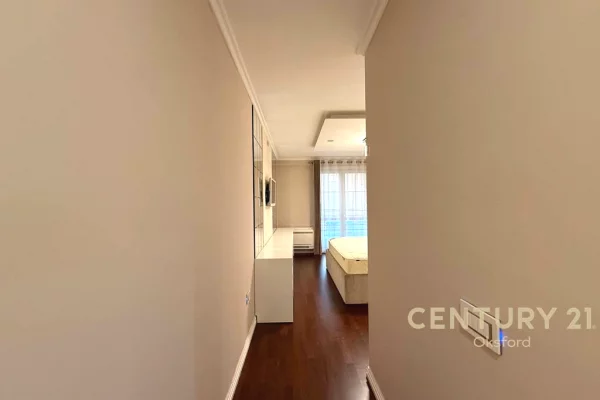 Shtepi ne shitje Apartament ne Tirane, 2+1, Mobilimi E mobiluar, Pagesa 300,000  Euro.