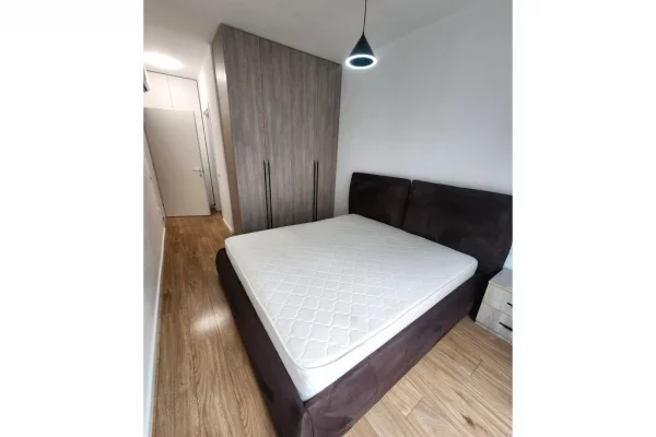 Shtepi me qera Apartament ne Tirane, 2+1, Mobilimi E mobiluar, Pagesa 1,200  Euro.