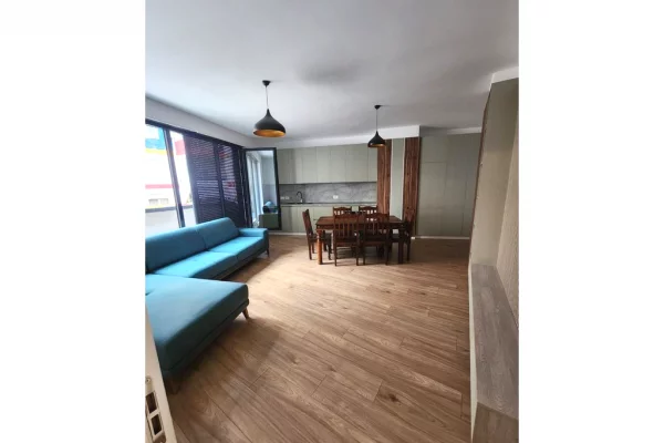 Shtepi me qera Apartament ne Tirane, 2+1, Mobilimi E mobiluar, Pagesa 1,200  Euro.