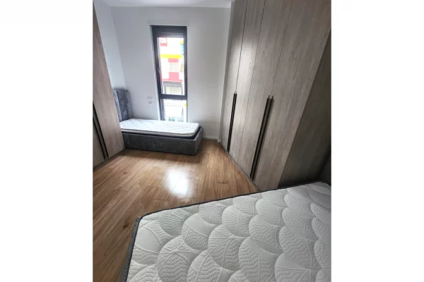 Shtepi me qera Apartament ne Tirane, 2+1, Mobilimi E mobiluar, Pagesa 1,200  Euro.
