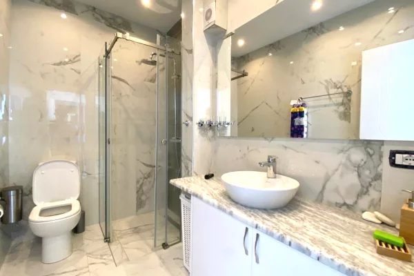 Shtepi ne shitje Apartament ne Sarande, 3+1, Mobilimi E mobiluar, Pagesa 505,000  Euro.