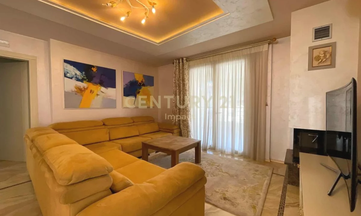 Penthouse (panoramic top floor) for sale in Tirana 4+1, Furnished
