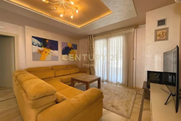 House for Sale 4+1 in Tirana - 435,000 Euro