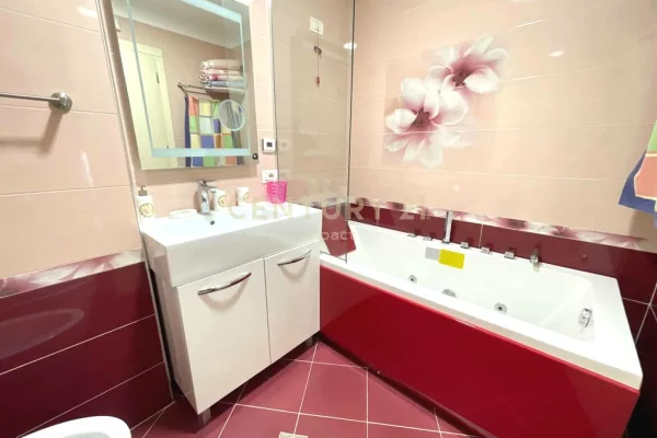 Penthouse (panoramic top floor) for sale in Tirana 4+1, Furnished