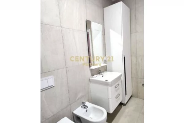 Shtepi me qera Apartament ne Tirane, 1+1, Mobilimi E mobiluar, Pagesa 500  Euro.