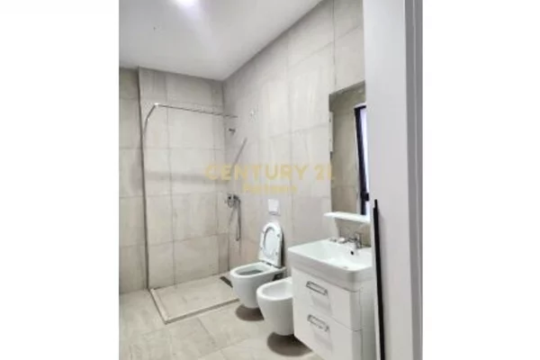 Shtepi me qera Apartament ne Tirane, 1+1, Mobilimi E mobiluar, Pagesa 500  Euro.