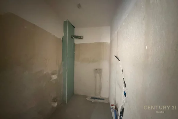 Shtepi ne shitje Apartament ne Tirane, 2+1, Mobilimi Bosh, pa mobiluar, Pagesa 138,550  Euro.