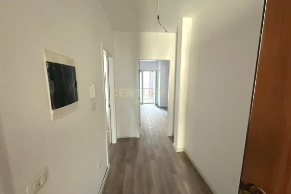 Shtepi ne shitje 1+1 ne Tirane - 185,000 Euro