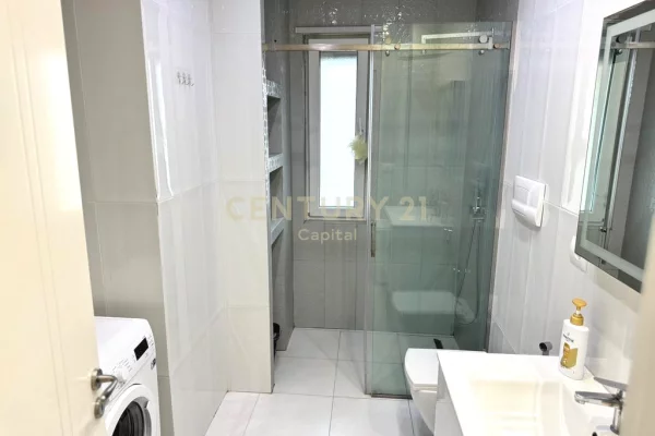 Shtepi me qera Apartament ne Tirane, 3+1, Mobilimi E mobiluar, Pagesa 1,300  Euro.