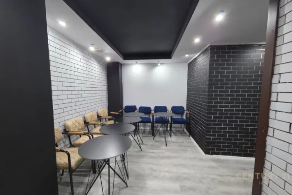 Ambient biznesi me qera 1+1 ne Tirane - 2,500 Euro