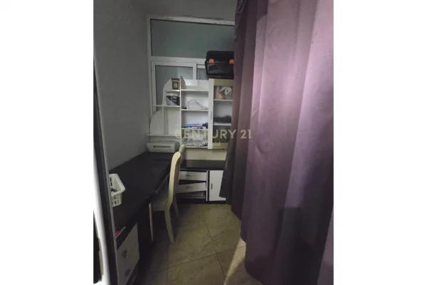 Shtepi ne shitje Apartament ne Tirane, 1+1, Mobilimi E mobiluar, Pagesa 130,000  Euro.