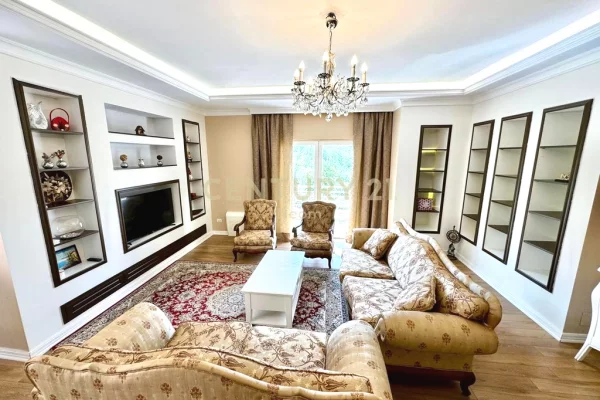 Shtepi me qera Apartament ne Tirane, 2+1, Mobilimi E mobiluar, Pagesa 900  Euro.