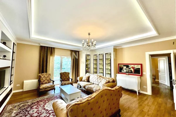 Shtepi me qera Apartament ne Tirane, 2+1, Mobilimi E mobiluar, Pagesa 900  Euro.