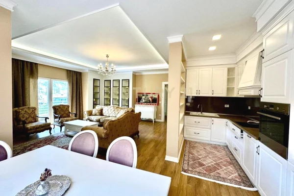 Shtepi me qera Apartament ne Tirane, 2+1, Mobilimi E mobiluar, Pagesa 900  Euro.