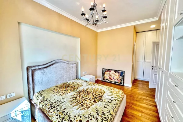 Shtepi me qera Apartament ne Tirane, 2+1, Mobilimi E mobiluar, Pagesa 900  Euro.