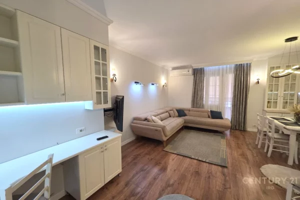 Shtepi me qera Apartament ne Tirane, 3+1, Mobilimi E mobiluar, Pagesa 900  Euro.