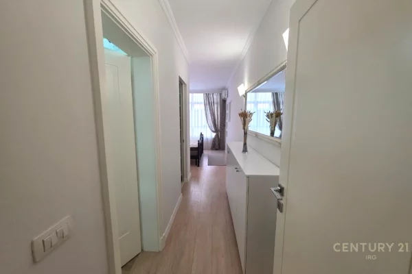 Shtepi me qera Apartament ne Tirane, 3+1, Mobilimi E mobiluar, Pagesa 900  Euro.