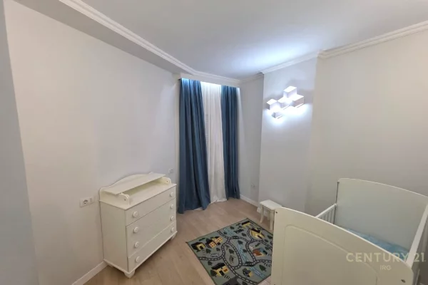 Shtepi me qera Apartament ne Tirane, 3+1, Mobilimi E mobiluar, Pagesa 900  Euro.