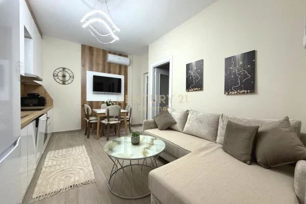 Shtepi me qera 2+1 ne Tirane - 600 Euro