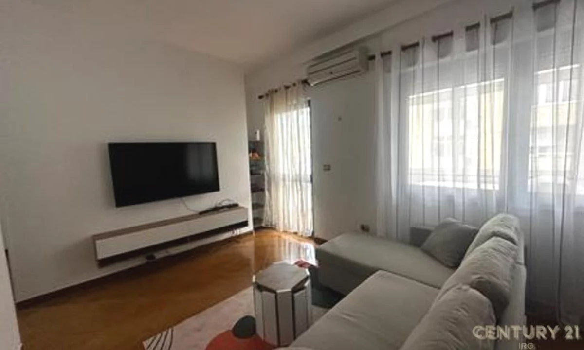 Shtepi me qera Apartament ne Tirane, 1+1, Mobilimi E mobiluar, Pagesa 600  Euro.