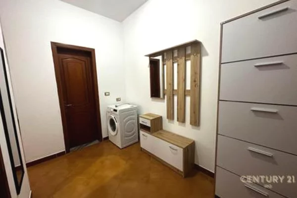 Shtepi me qera Apartament ne Tirane, 1+1, Mobilimi E mobiluar, Pagesa 600  Euro.