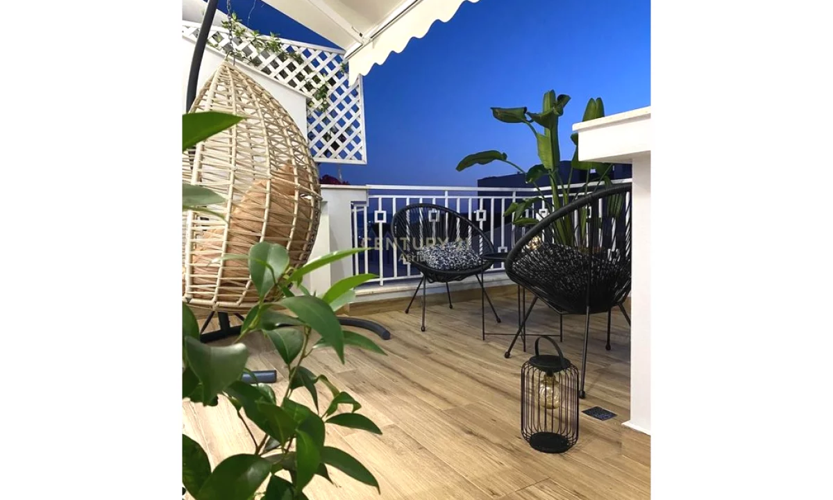 Shtepi ne shitje Apartament ne Tirane, 3+1, Mobilimi E mobiluar, Pagesa 350,000  Euro.