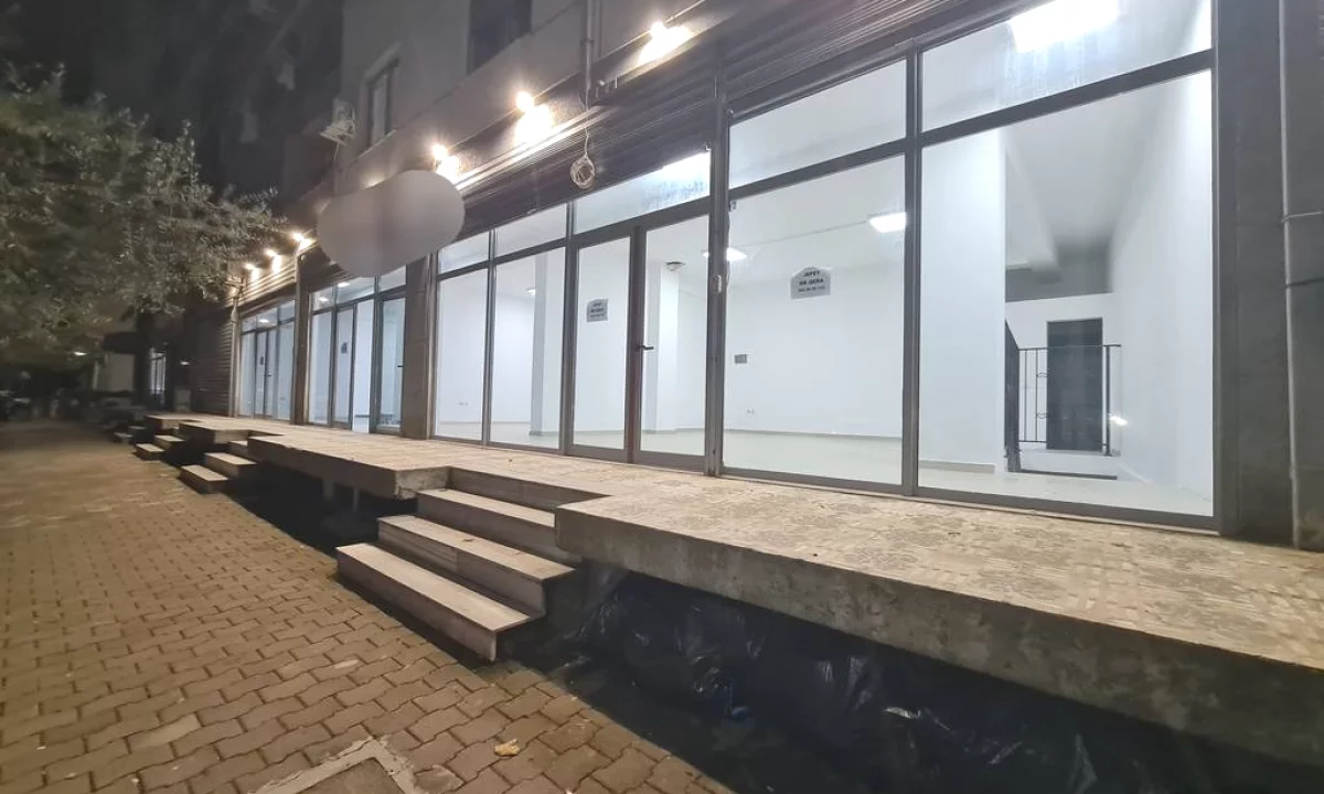 Japim me qira ambjent komercial 250 m, ne Yzberish!