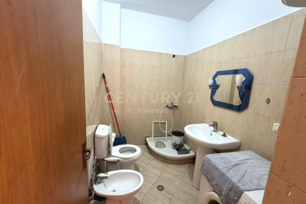 Apartment for sale in Tirana 1+1, Furnished