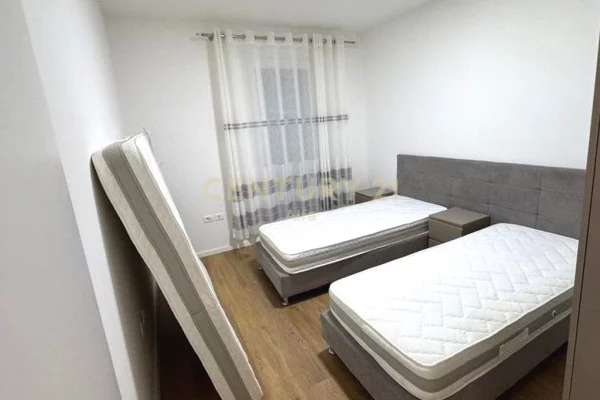 Shtepi me qera Apartament ne Tirane, 2+1, Mobilimi E mobiluar, Pagesa 670  Euro.