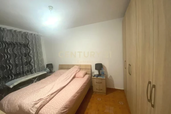 Shtepi ne shitje Apartament ne Tirane, 1+1, Mobilimi E mobiluar, Pagesa 146,000  Euro.