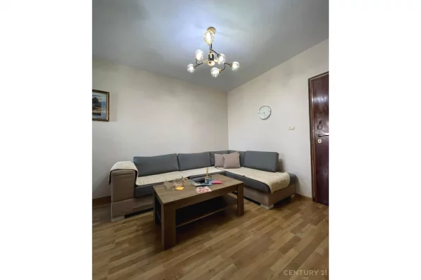 Shtepi me qera 2+1 ne Tirane - 55,000 Leke