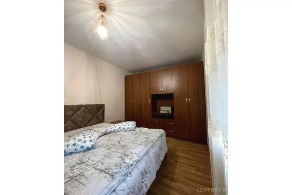 Shtepi me qera Apartament ne Tirane, 2+1, Mobilimi E mobiluar, Pagesa 55,000  Leke.