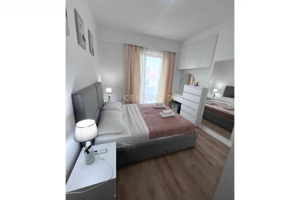 Shtepi me qera Apartament ne Tirane, 1+1, Mobilimi E mobiluar, Pagesa 650  Euro.