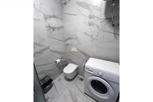 Shtepi me qera Apartament ne Tirane, 1+1, Mobilimi E mobiluar, Pagesa 650  Euro.