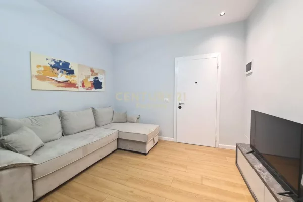 Shtepi me qera Apartament ne Tirane, 1+1, Mobilimi E mobiluar, Pagesa 550  Euro.