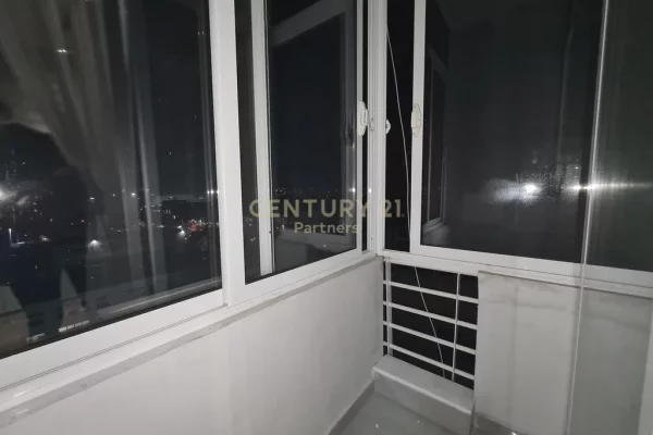 Shtepi me qera Apartament ne Tirane, 1+1, Mobilimi E mobiluar, Pagesa 550  Euro.