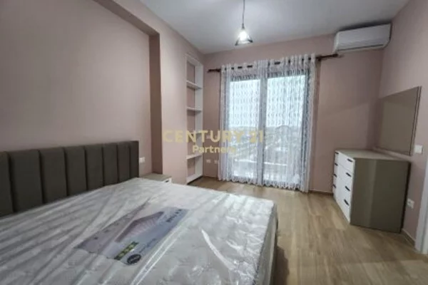 Shtepi me qera Apartament ne Tirane, 1+1, Mobilimi E mobiluar, Pagesa 500  Euro.