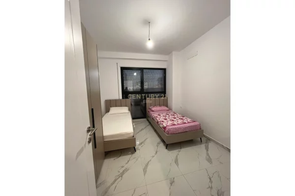 Shtepi me qera Apartament ne Tirane, 2+1, Mobilimi E mobiluar, Pagesa 700  Euro.
