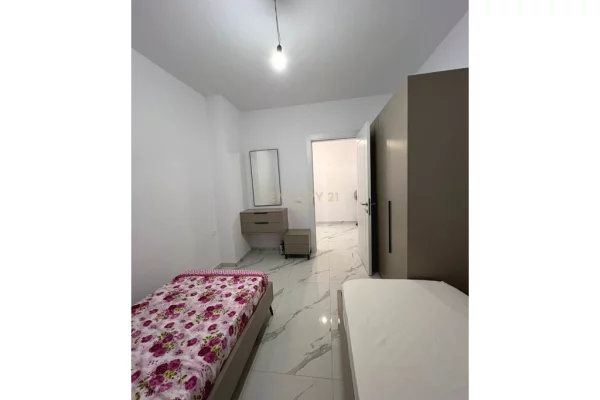 Shtepi me qera Apartament ne Tirane, 2+1, Mobilimi E mobiluar, Pagesa 700  Euro.