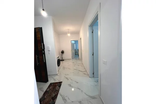 Shtepi me qera Apartament ne Tirane, 2+1, Mobilimi E mobiluar, Pagesa 700  Euro.