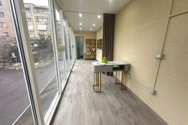 Ambient biznesi me qera 3+1 ne Tirane - 1,500 Euro