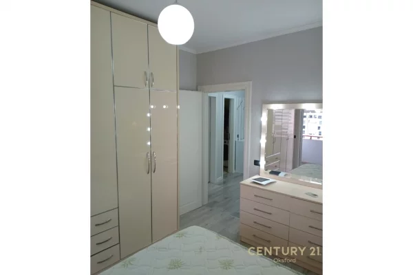 Shtepi me qera Apartament ne Tirane, 2+1, Mobilimi E mobiluar, Pagesa 55,000  Leke.