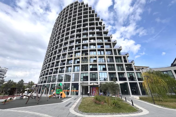 Ambient biznesi me qera 3+1 ne Tirane - 1,500 Euro