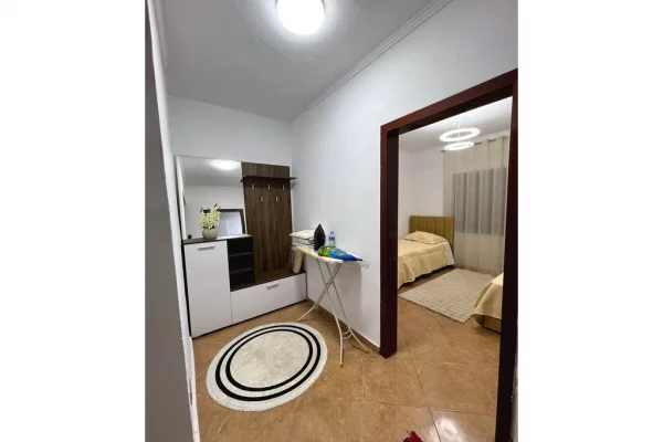 Shtepi me qera Apartament ne Tirane, 2+1, Mobilimi E mobiluar, Pagesa 70,000  Leke.