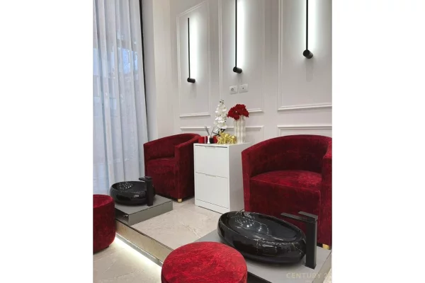 JEPET ME QIRA AMBIENT PER THONJE NE ASTIR!