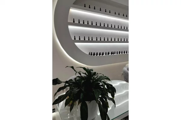 JEPET ME QIRA AMBIENT PER THONJE NE ASTIR!