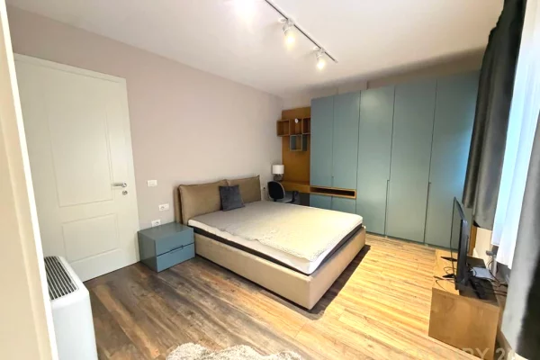 Shtepi me qera Vila Luksoze ne Tirane, 4+1, Mobilimi E mobiluar, Pagesa 3,000  Euro.