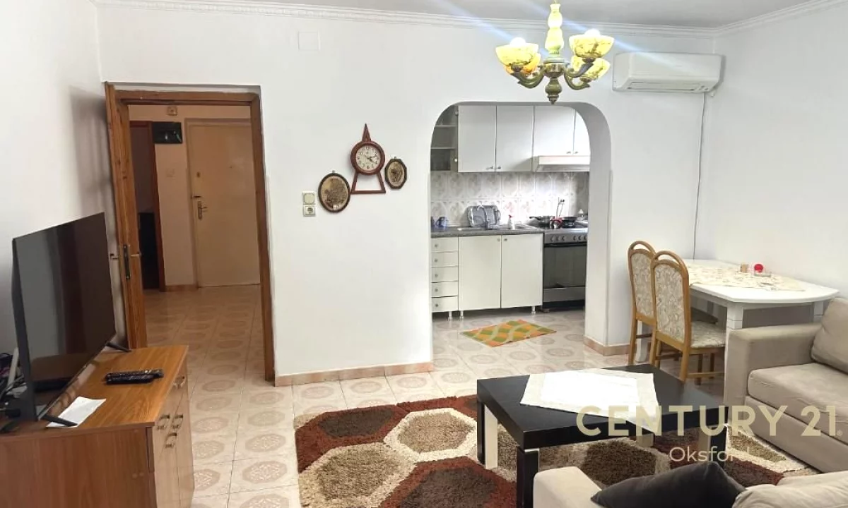 Shtepi me qera Apartament ne Tirane, 3+1, Mobilimi E mobiluar, Pagesa 670  Euro.