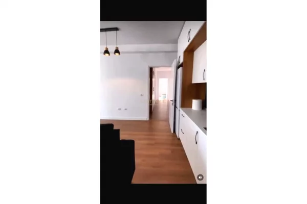 Shtepi ne shitje Apartament ne Tirane, 2+1, Mobilimi E mobiluar, Pagesa 168,000  Euro.