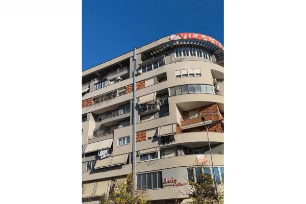 Shtepi ne shitje Apartament ne Tirane, 1+1, Mobilimi E mobiluar, Pagesa 130,000  Euro.